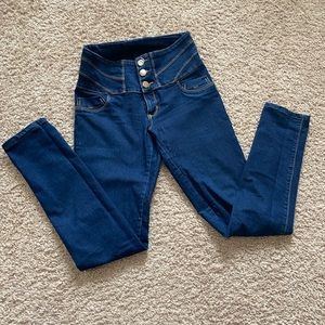 Blue Jeans Colombian style